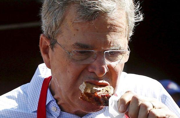 Jeb Bush zegt tijdelijk zijn dieet vaarwel voor Pork on a Stick
