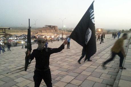 Een IS-strijder in de Iraakse stad Mosul.