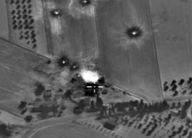 Beeld dat het Russisch ministerie van Defensie vrijgaf van een luchtaanval