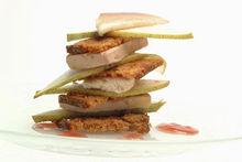 Mille-feuille de foie gras et de truites fumées au pain d'épices