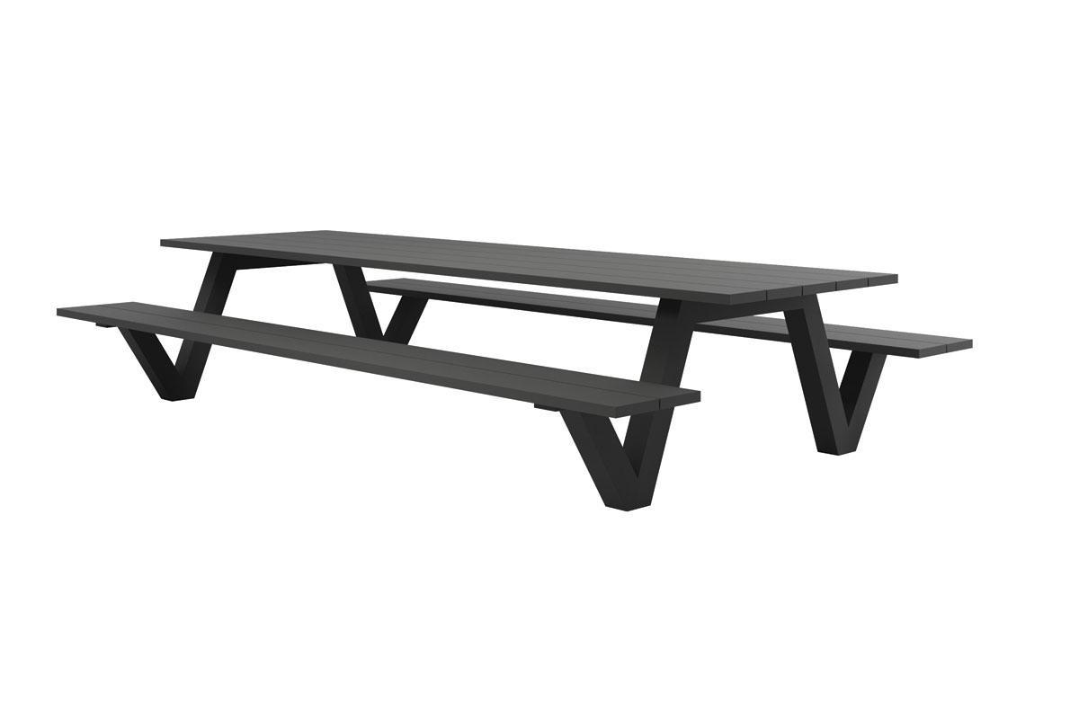 Norma picknicktafel in zwart aluminium, Exterioo. Vanaf 3278 euro, exterioo.be