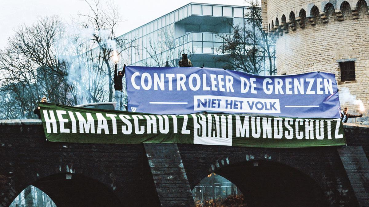 Kortrijk, december 2021. S&V voert actie tegen de coronamaatregelen, samen met de Zwitserse extremisten van Junge Tat.
