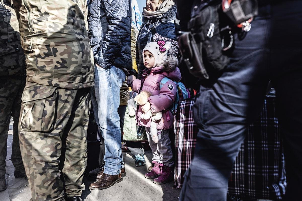 12 MAART: Oekraïense vluchtelingen stromen toe in Medyka, Polen. 'Hoe we ontvangen zullen worden: dat is onze grootste bekommernis.'