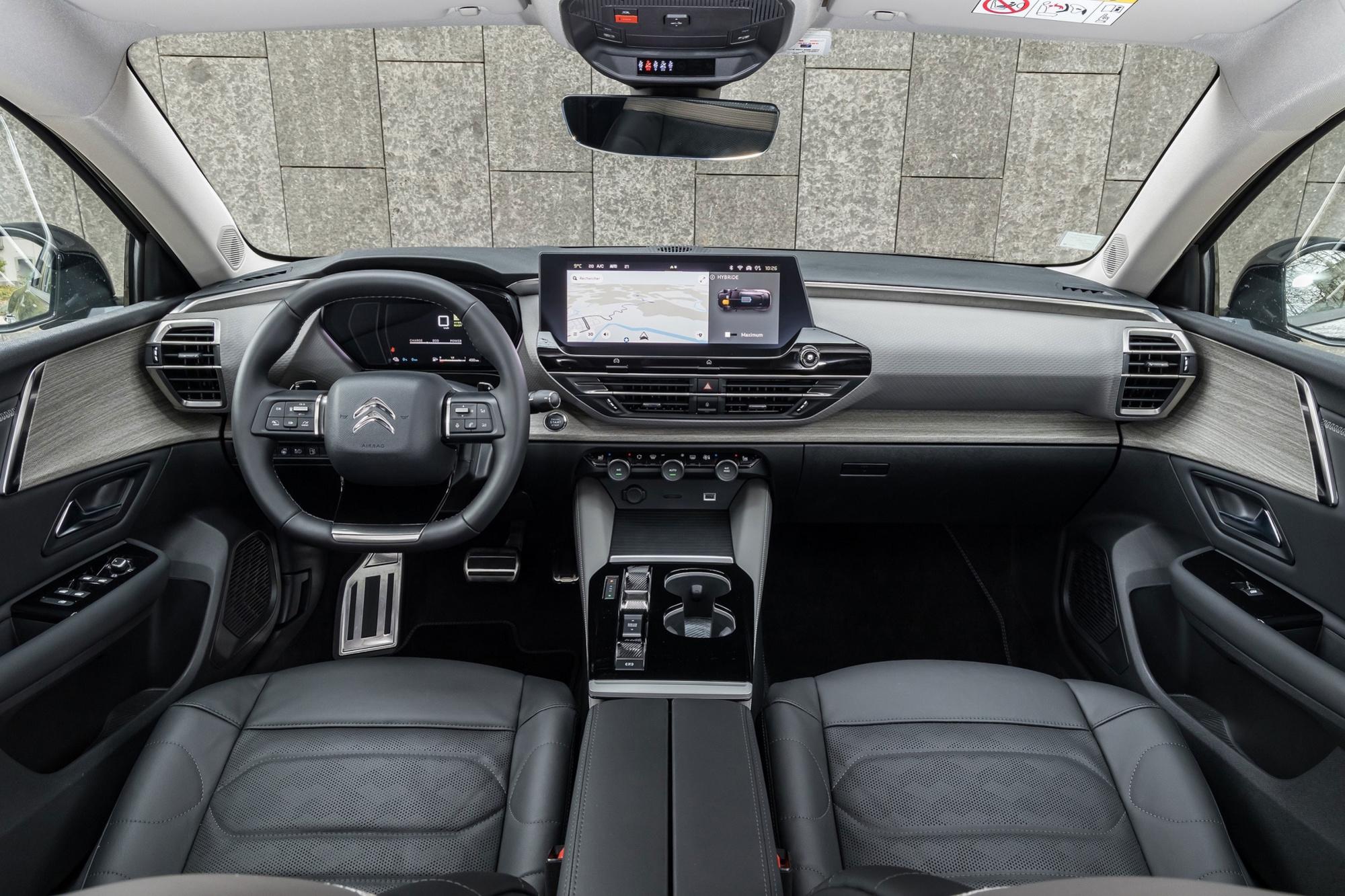 Het interieur van de Citroën C-5X ademt rust en luxe uit.