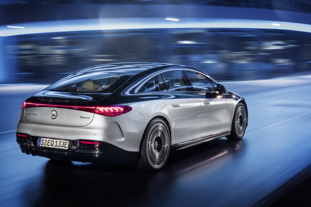 Mercedes EQS zet nieuwe maatstaven in het luxesegment qua autonomie.