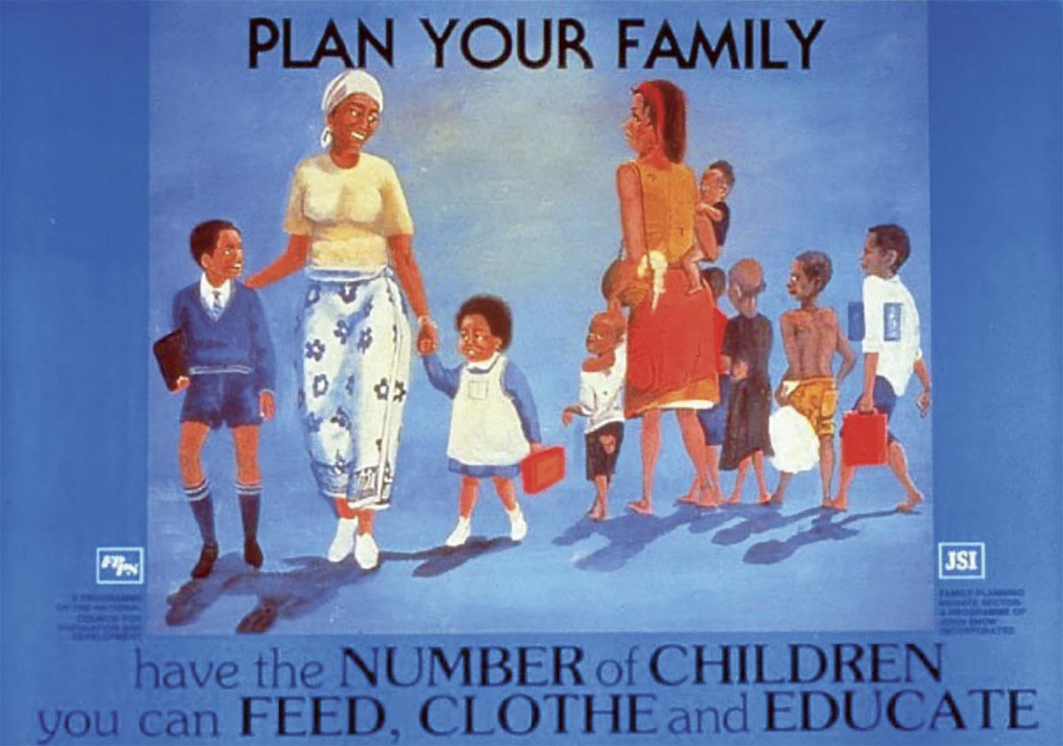Een Keniaanse affiche die burgers moest aanmoedigen enkel zoveel kinderen te krijgen als ze konden 'voeden, kleden en opvoeden'. 'Armoede en honger werden vooral gelinkt aan veel kinderen hebben.'