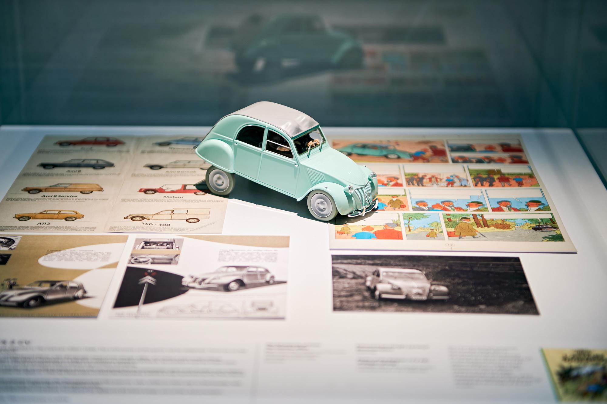 De nombreux documents accompagnés de miniatures vous replongent dans les aventures de Tintin.