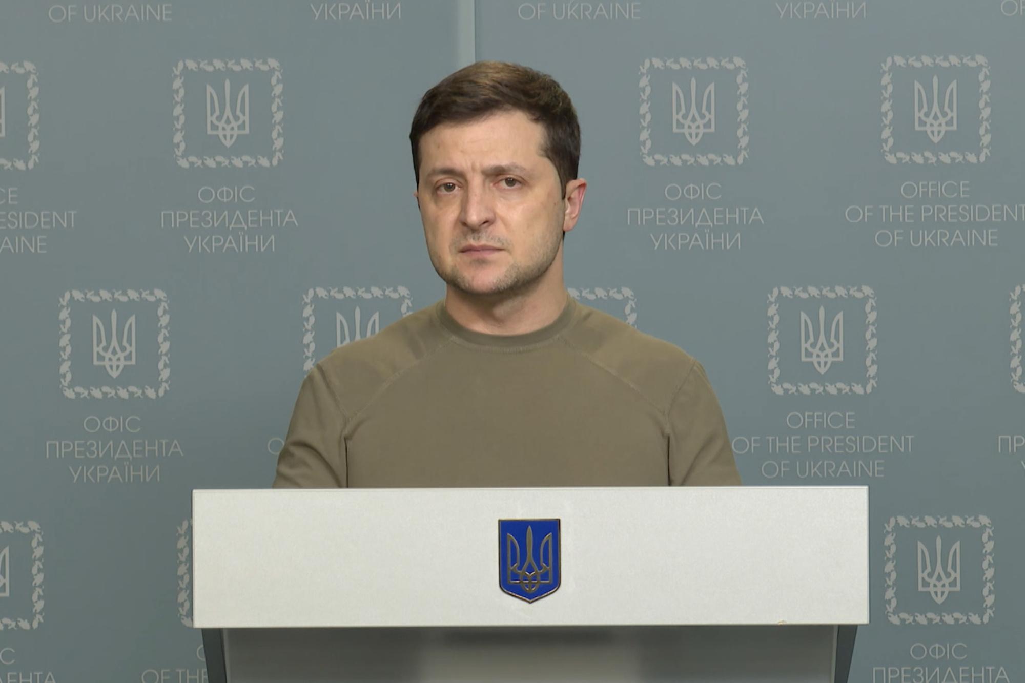 Zelensky lors de son allocution télévisée, hier, au peuple ukrainien.