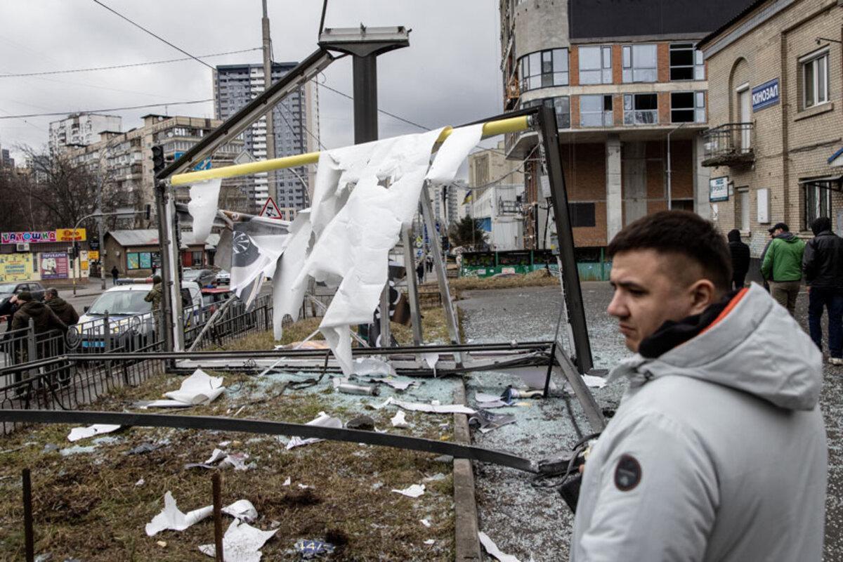 3. A Kiev, les premiers stigmates de la guerre apparaissent. Des tirs de missiles et des explosions ont été signalés dans plusieurs villes ukrainiennes dès le milieu de la nuit.