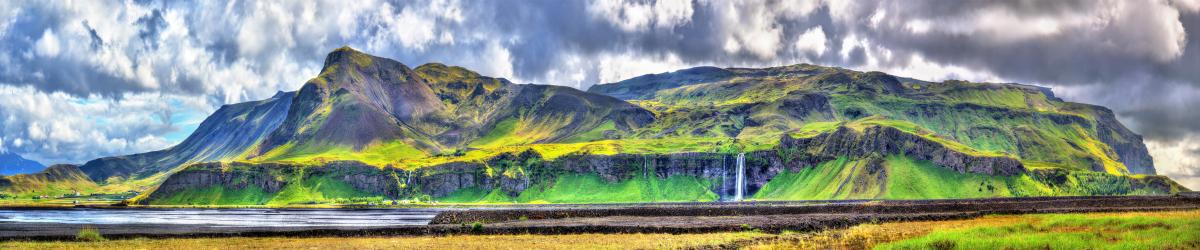 9. Seljalandsfoss en Gljufrafoss watervallen in IJsland: 2 kilometer 