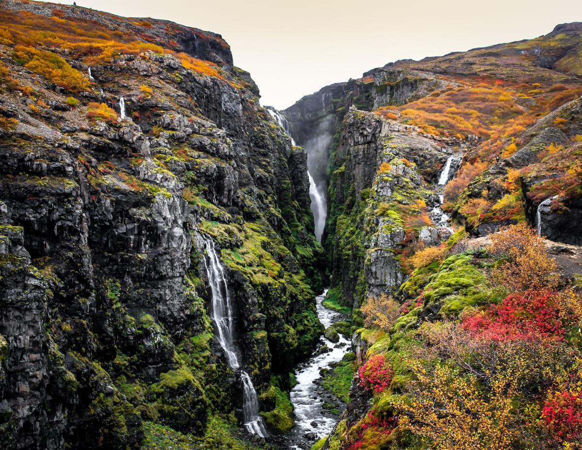 33. Glymur Waterfall Trail in IJsland: 7 kilometer 
