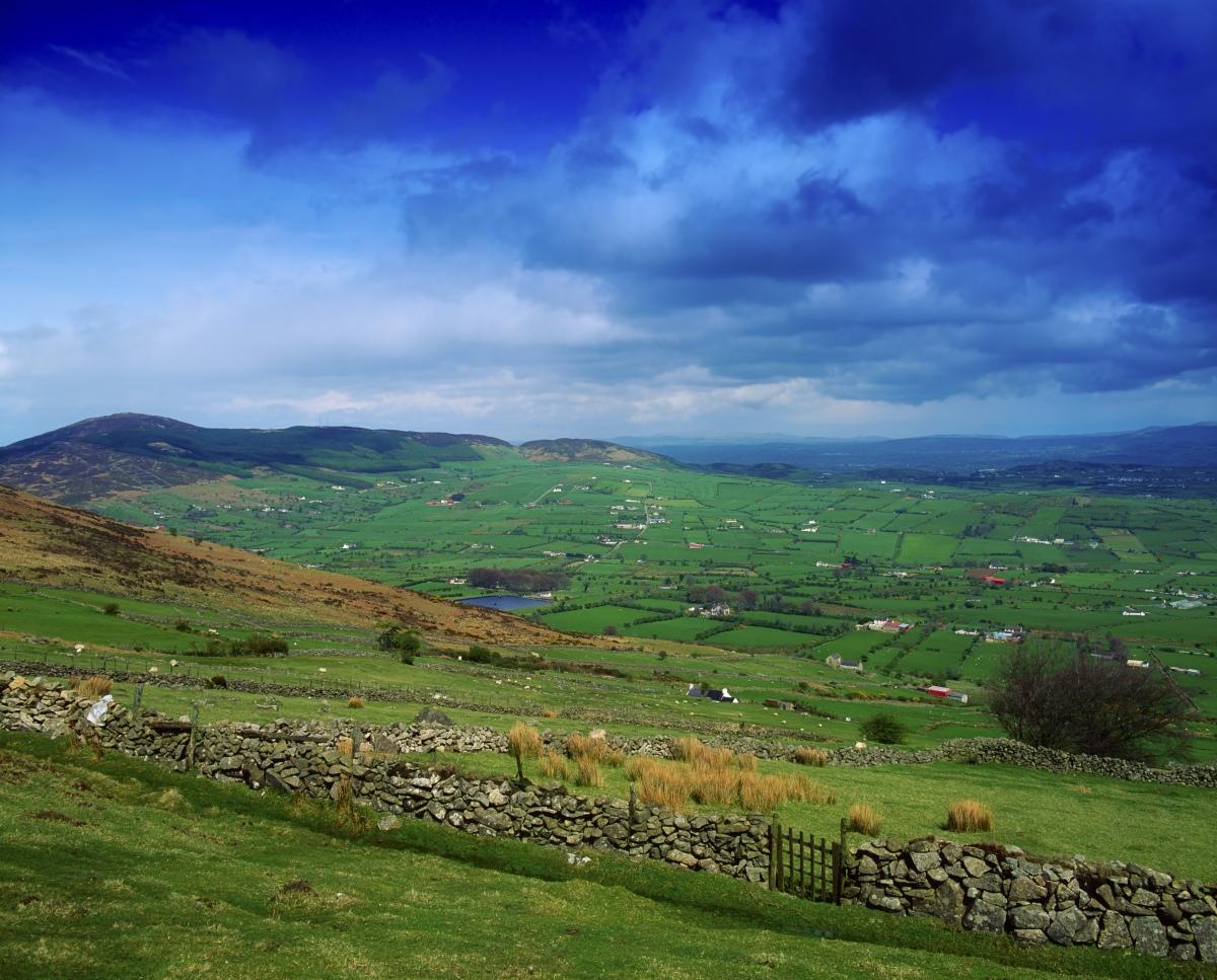90. Ring of Gullion, County Armagh in Noord-Ierland 