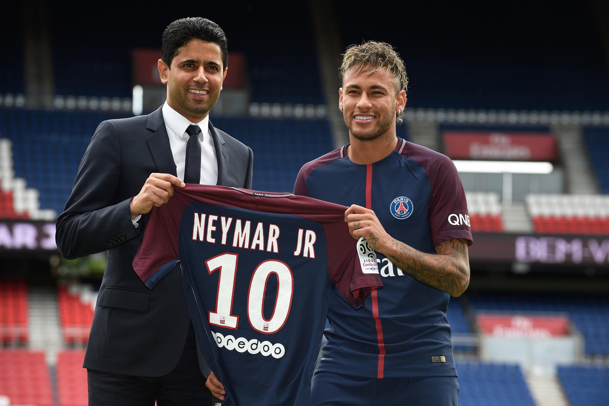 PSG flirtte met een fikse straf nadat het enkele jaren geleden Neymar aantrok voor meer dan 200 miljoen euro.
