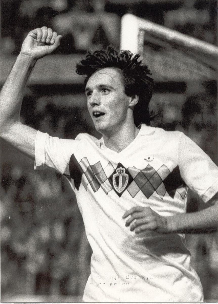 Een beeld van Vandenbergh op het EK 1984, waar België alleen kon winnen van Joegoslavië.