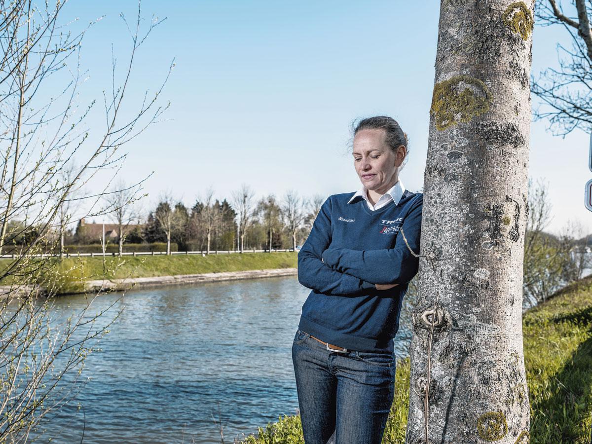 Elke Weylandt: 'Ik voel mijn broer soms nog heel dicht bij mij. Terwijl ik goed besef dat dat een verzinsel, een hersenspinsel is. Maar dat maakt niets uit.'