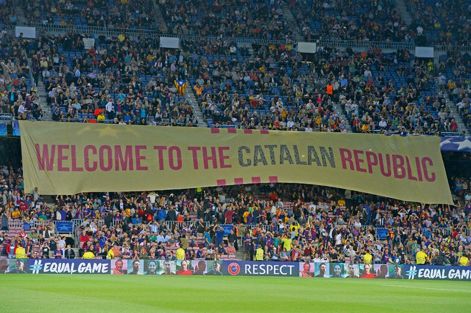 De supporters van Barça steken niet onder stoelen of banken hoe ze over de Catalaanse onafhankelijkheid denken. 