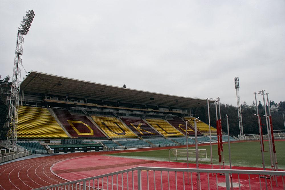 Het Juliskastadion van de vroegere topclub Dukla Praag is nog steeds eigendom van het Tsjechische ministerie van Defensie.