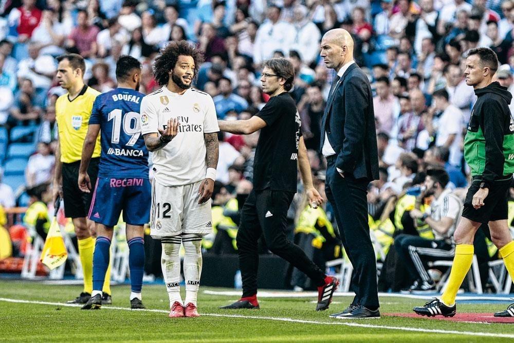 Marcelo krijgt weer volop speeltijd van Zidane. Dat is niet naar de zin van Florentino Pérez.