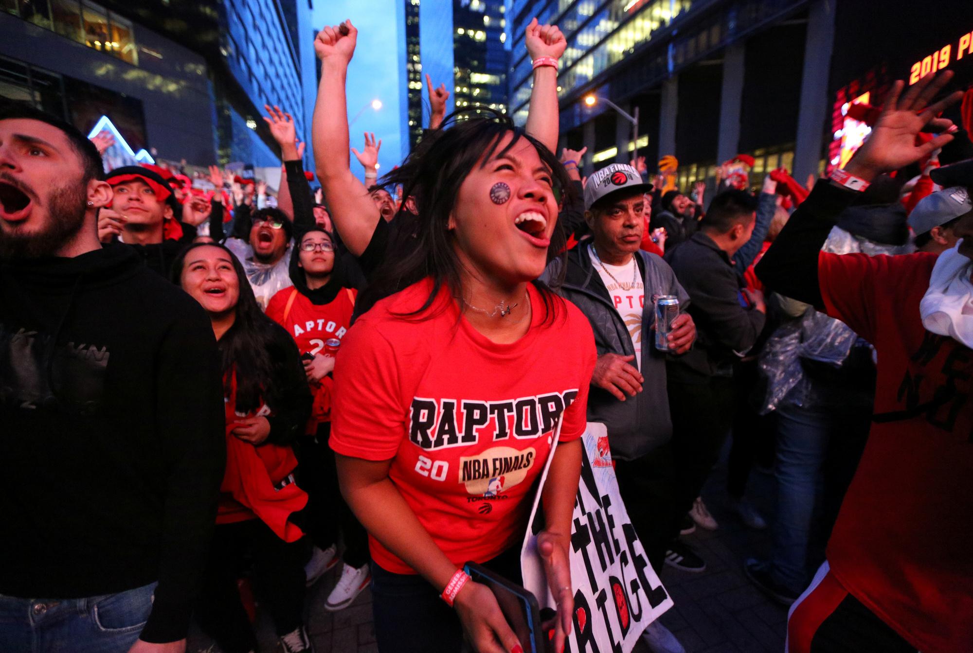 Toronto kan rekenen op een enorme groep fans, de voorlaatste wedstrijd van deze play-offs werd op televisie bekeken door maar liefst 13,4 miljoen Canadezen, waardoor het het meest bekeken programma van het jaar in Canada werd.