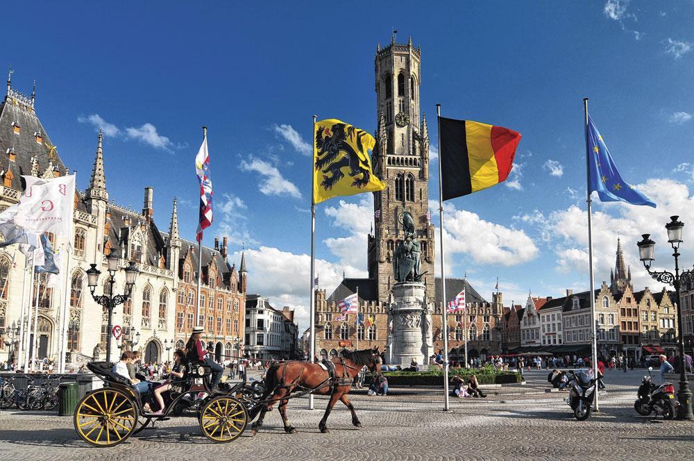 Het Belfort en de Grote Markt: twee toeristische troeven van Brugge. Sommigen vinden dat ook Club dat zou moeten zijn.