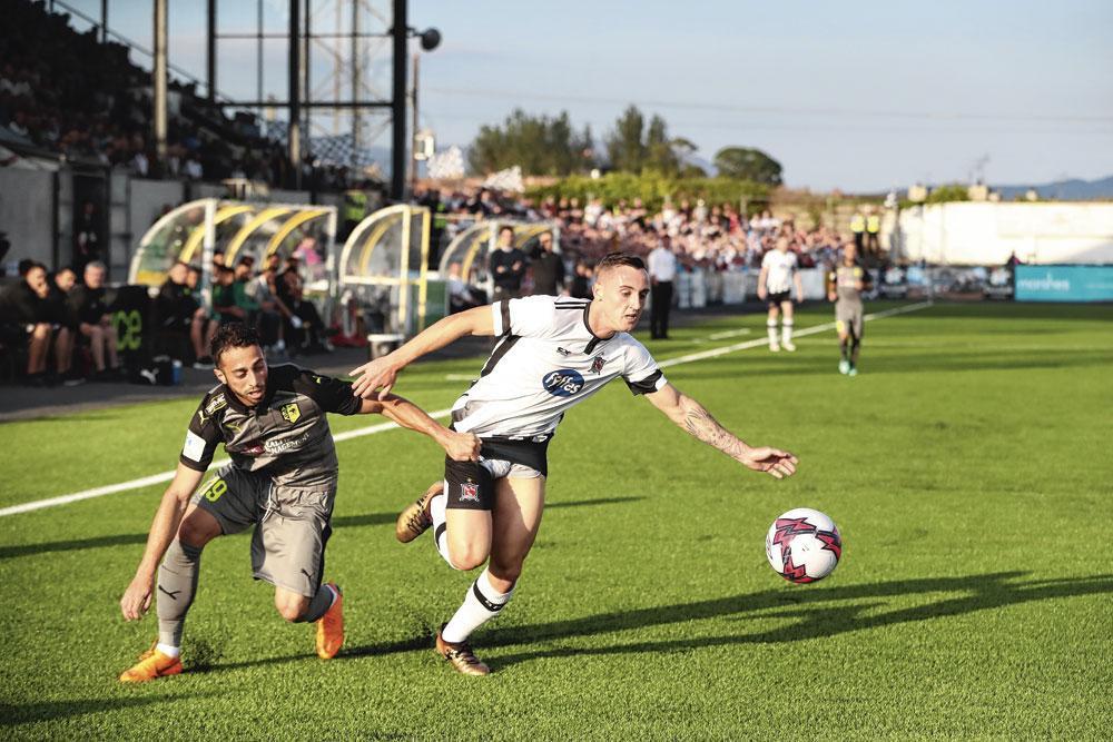 Een duel tussen Larnaca en Dundalk in de voorronde van de Europa League vorig jaar. De Ierse landskampioen speelt zijn thuismatchen in het Oriel Park.