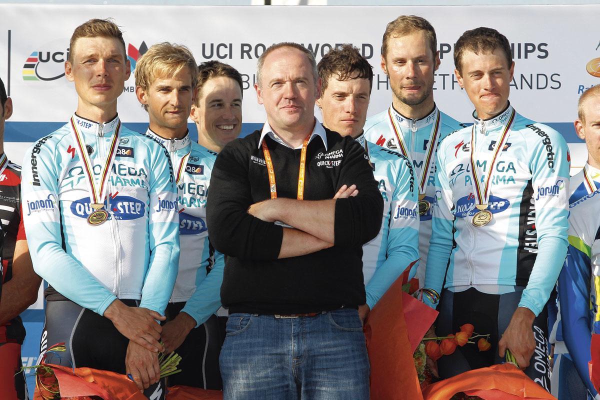 V.l.n.r. Tony Martin, Peter Velits, Kristof Vandewalle, Tom Steels, Sylvain Chavanel, Tom Boonen en Niki Terpstra (WK ploegentijdrit in 2012).