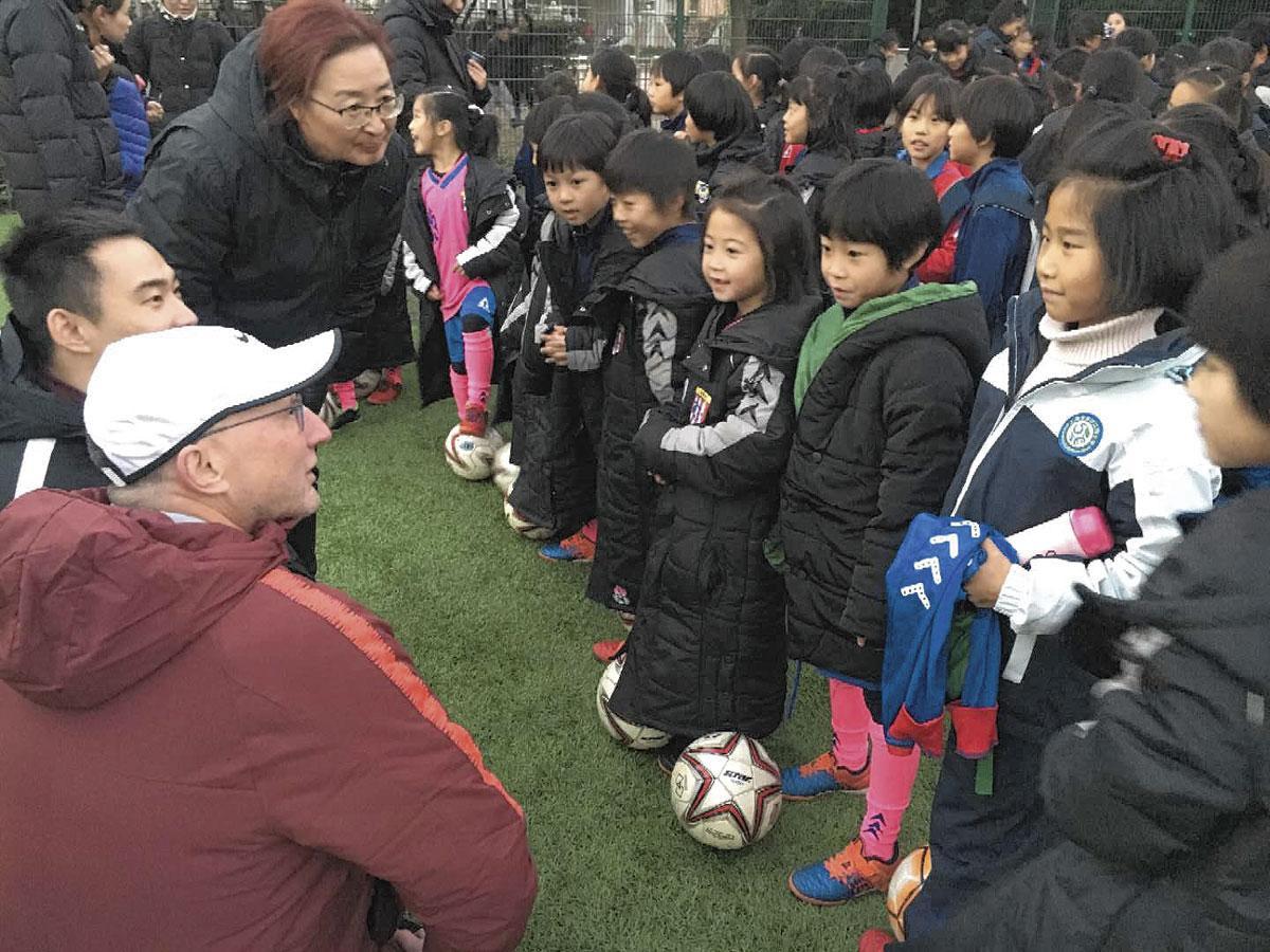 Chris Van Puyvelde: 'Een trainer in China moet ook een educatieve trainer zijn.'
