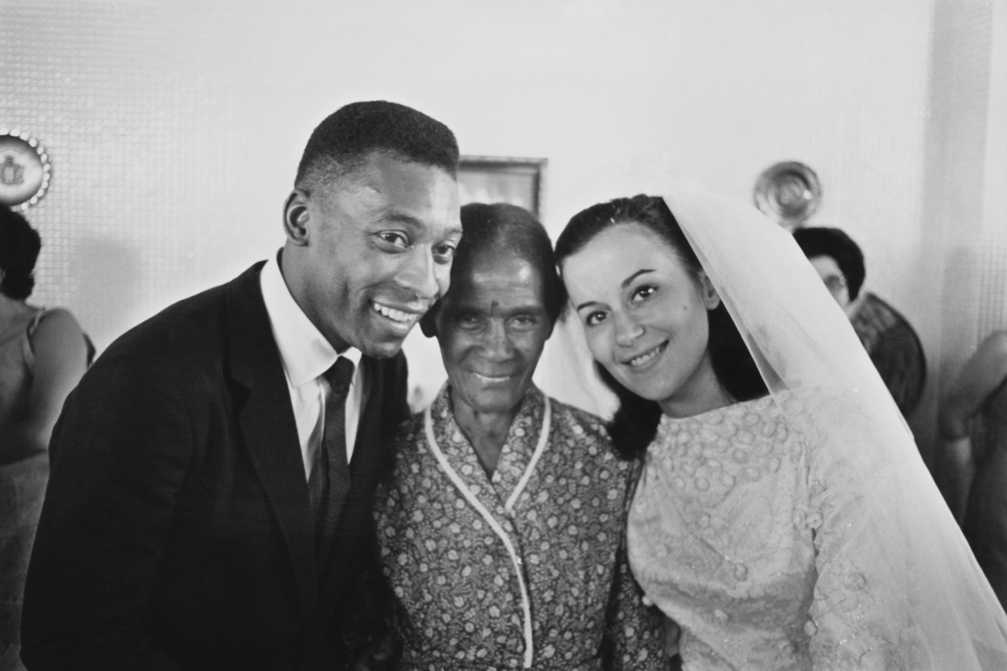 Pelé (l) en Rosemeri (r) tijdens hun trouw in 1966