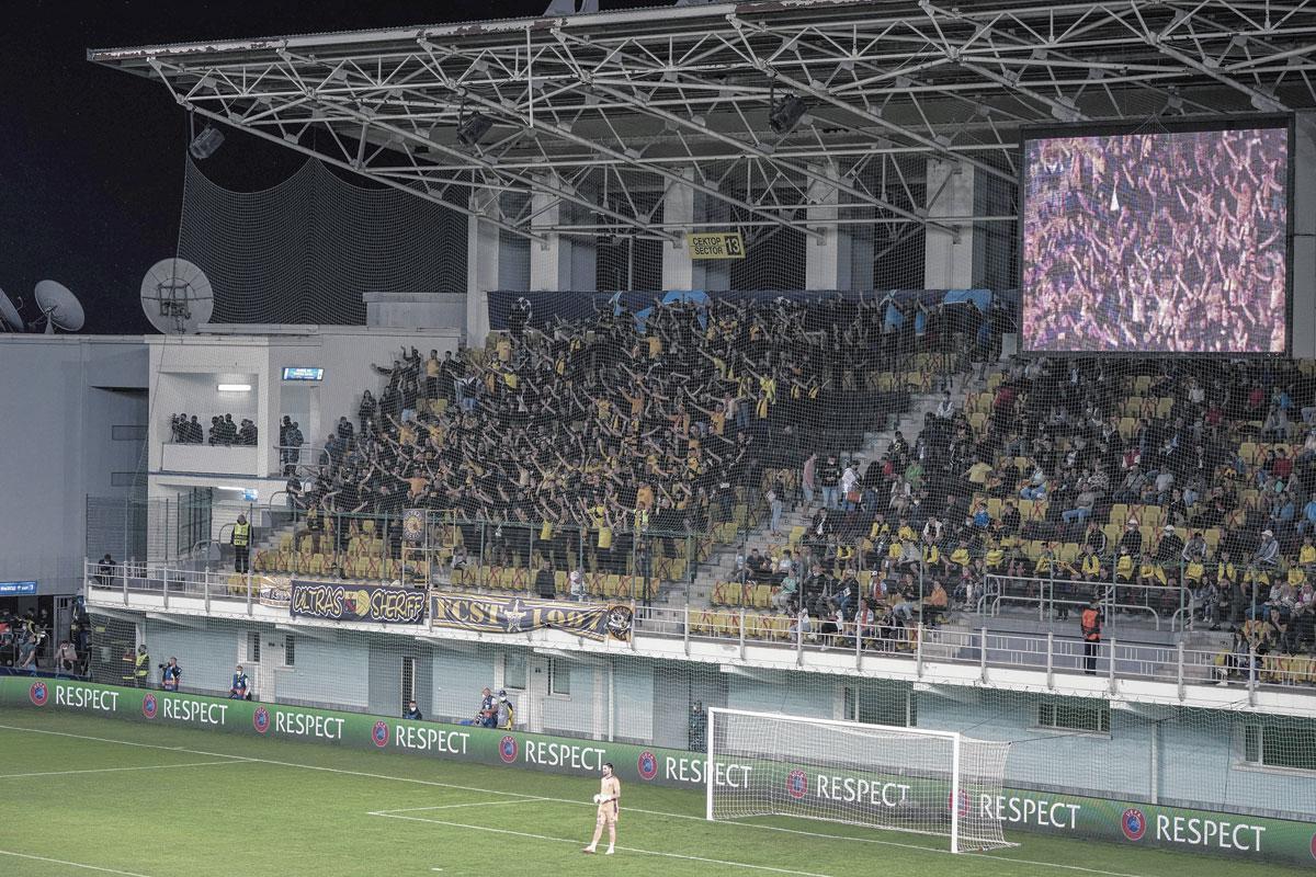 5200 toeschouwers zagen hoe Sheriff Tiraspol met 2-0 won van Sjachtar Donetsk.