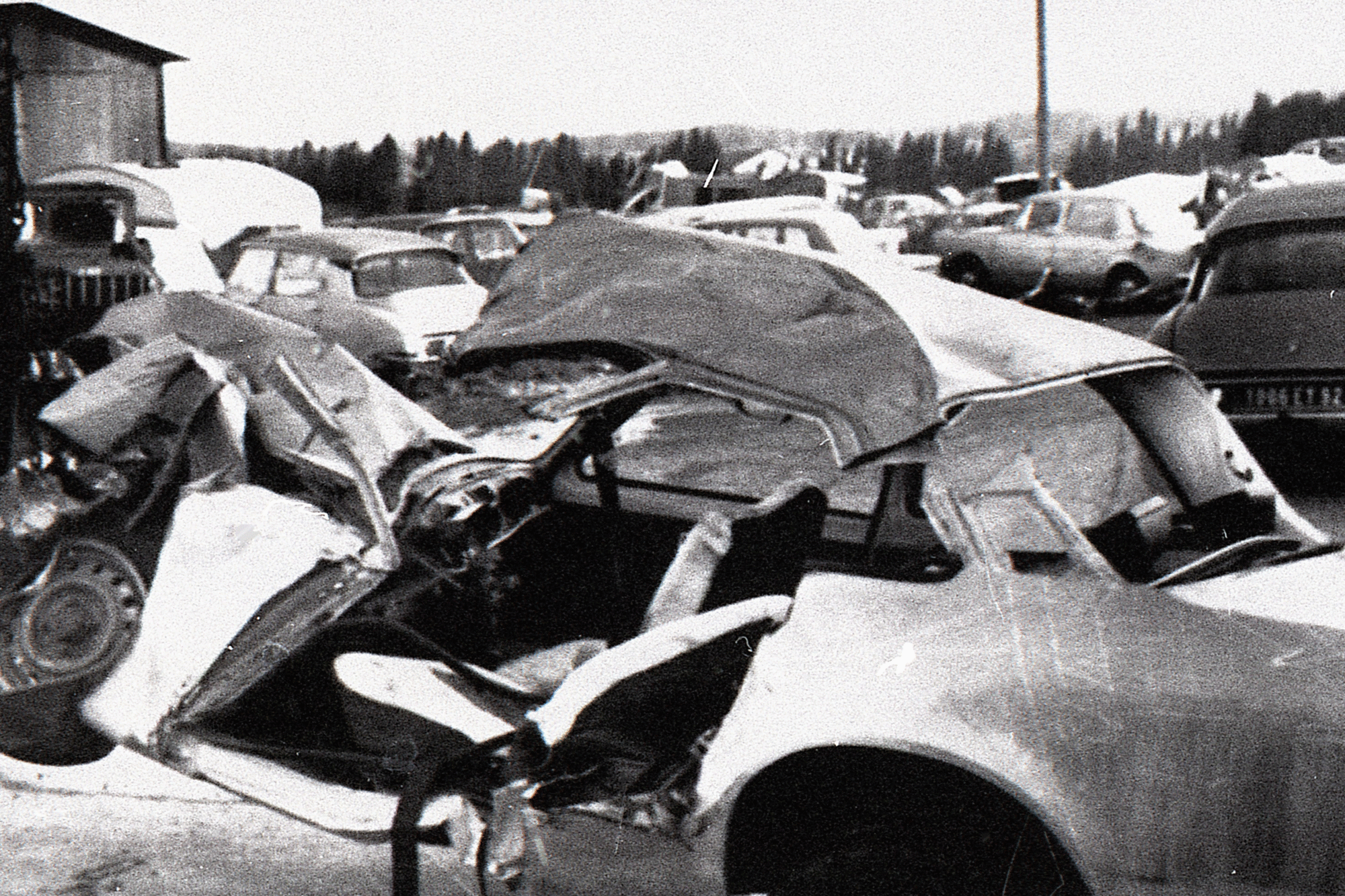 De auto van Ivo Van Damme na de fatale crash