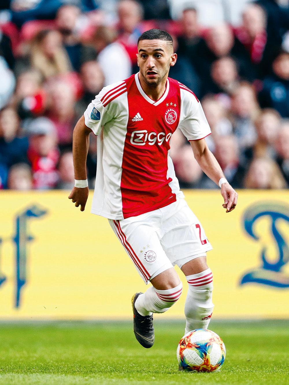 Hakim Ziyech is bij Ajax misschien wel de meest technisch begaafde speler.