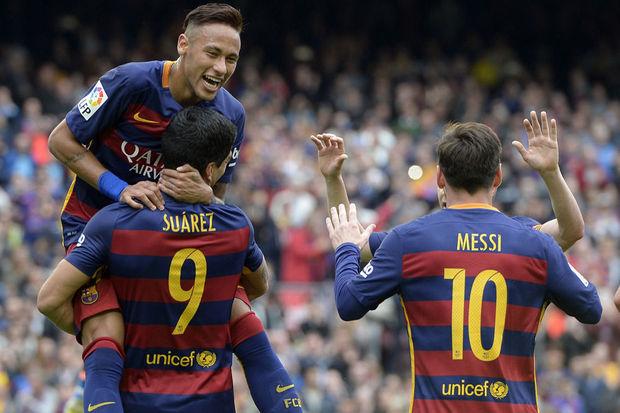 Neymar, Suarez en Messi vieren de Spaanse titel, 14/05/2016