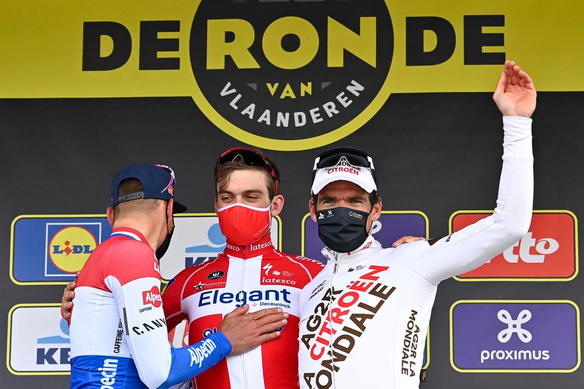 Mathieu van der Poel evenaart vader Adrie, maar niet Eddy Merckx