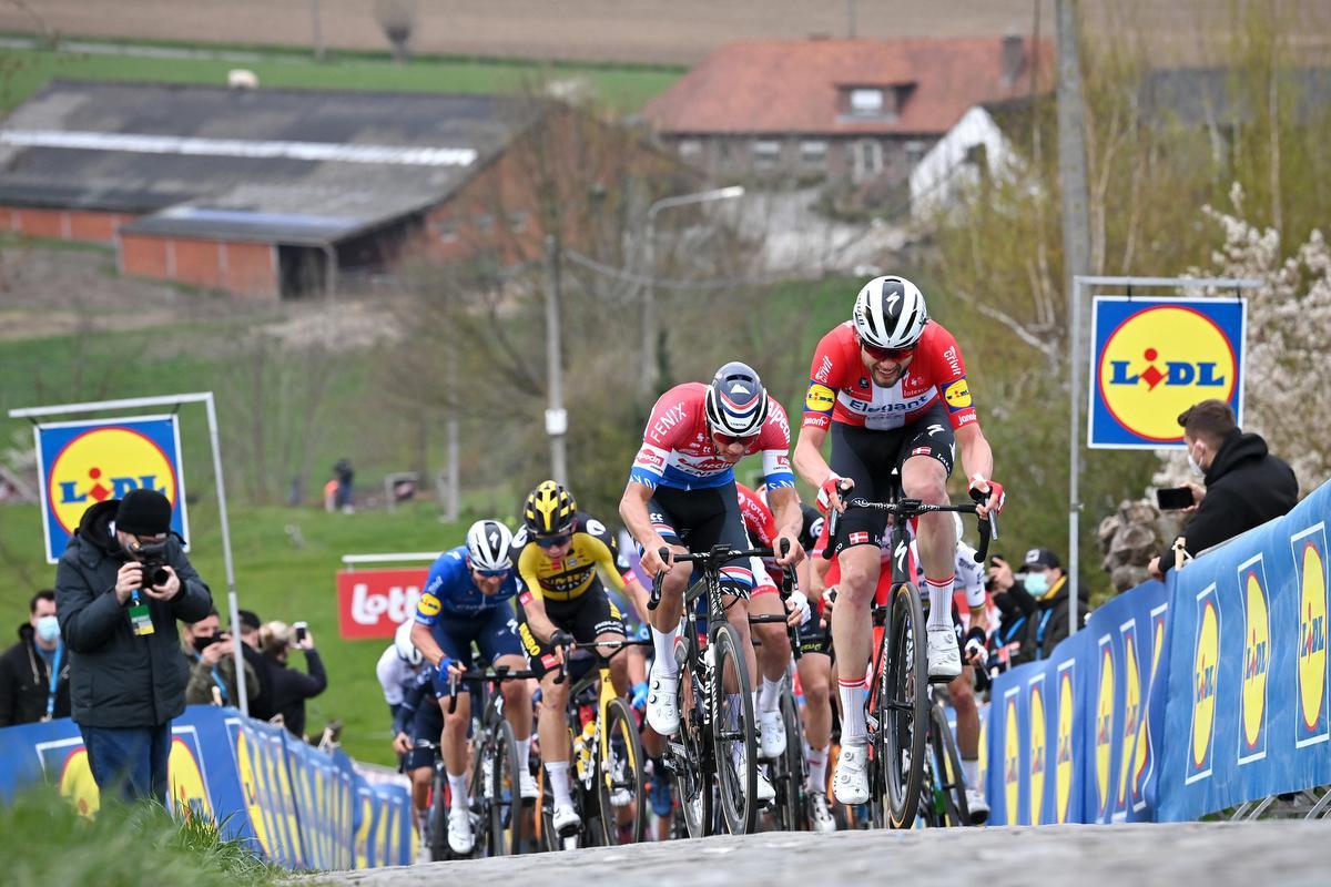 Hoe de ijsgekoelde Kasper Asgreen Mathieu van der Poel dynamiteerde