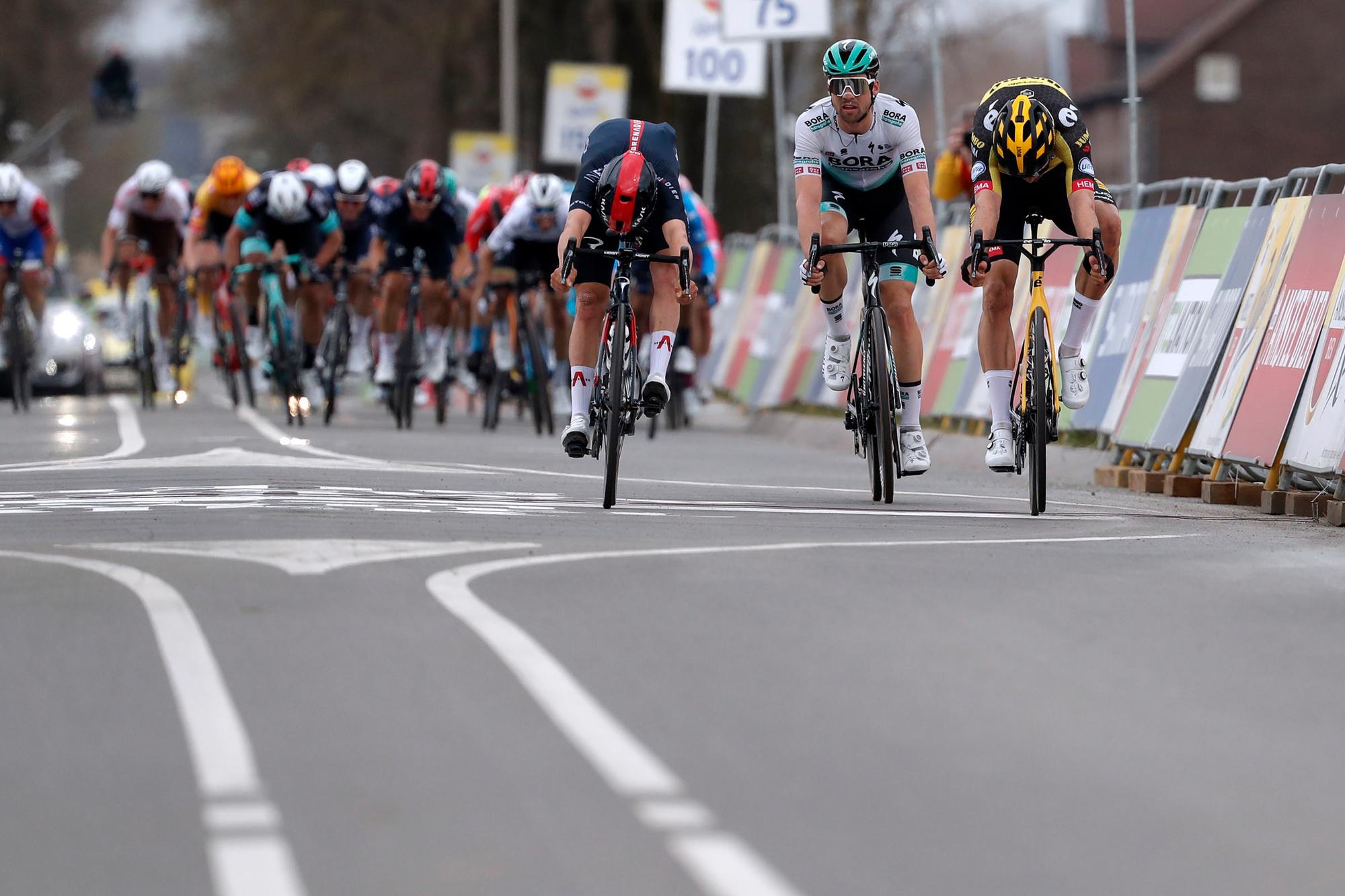 Wout van Aert vond in de sprint opnieuw zijn punch terug