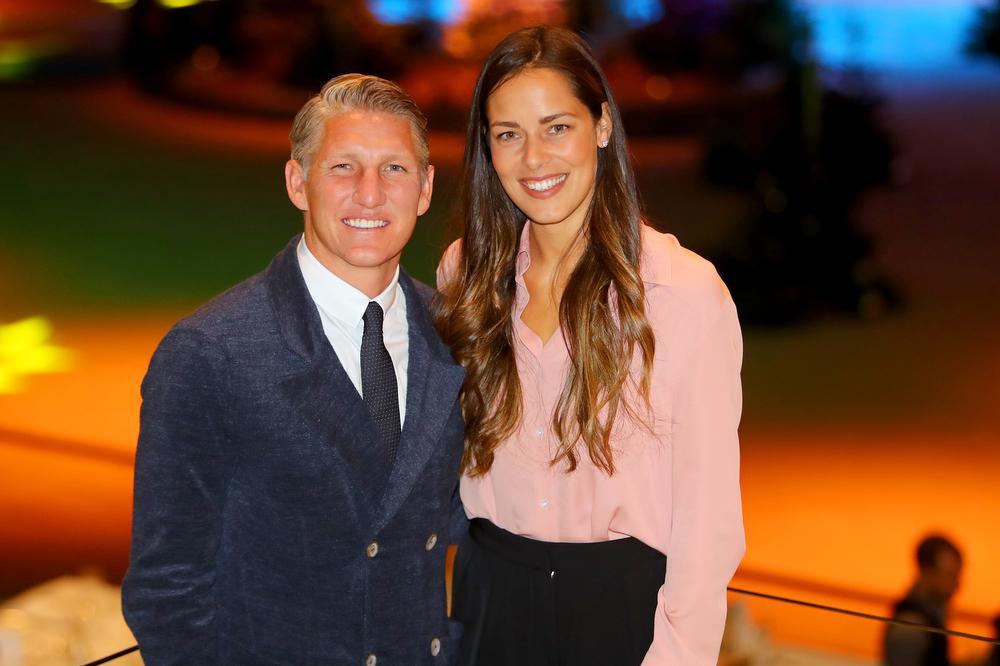 'Schweini' met zijn vrouw en tennisster Ana Ivanovic.