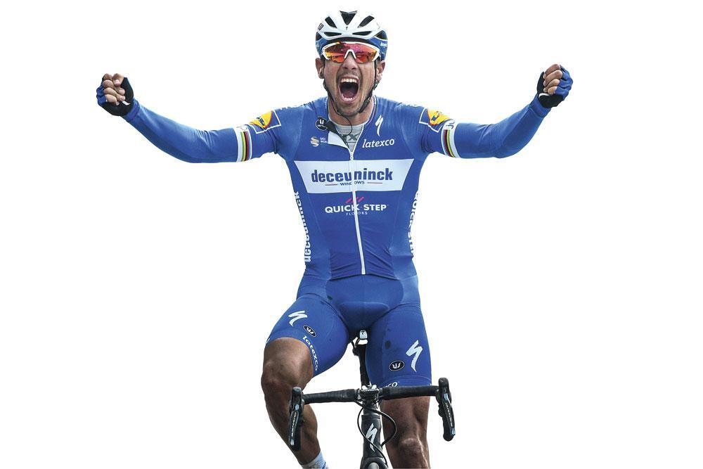 Philippe Gilbert wint Parijs-Roubaix, zijn vierde monument.