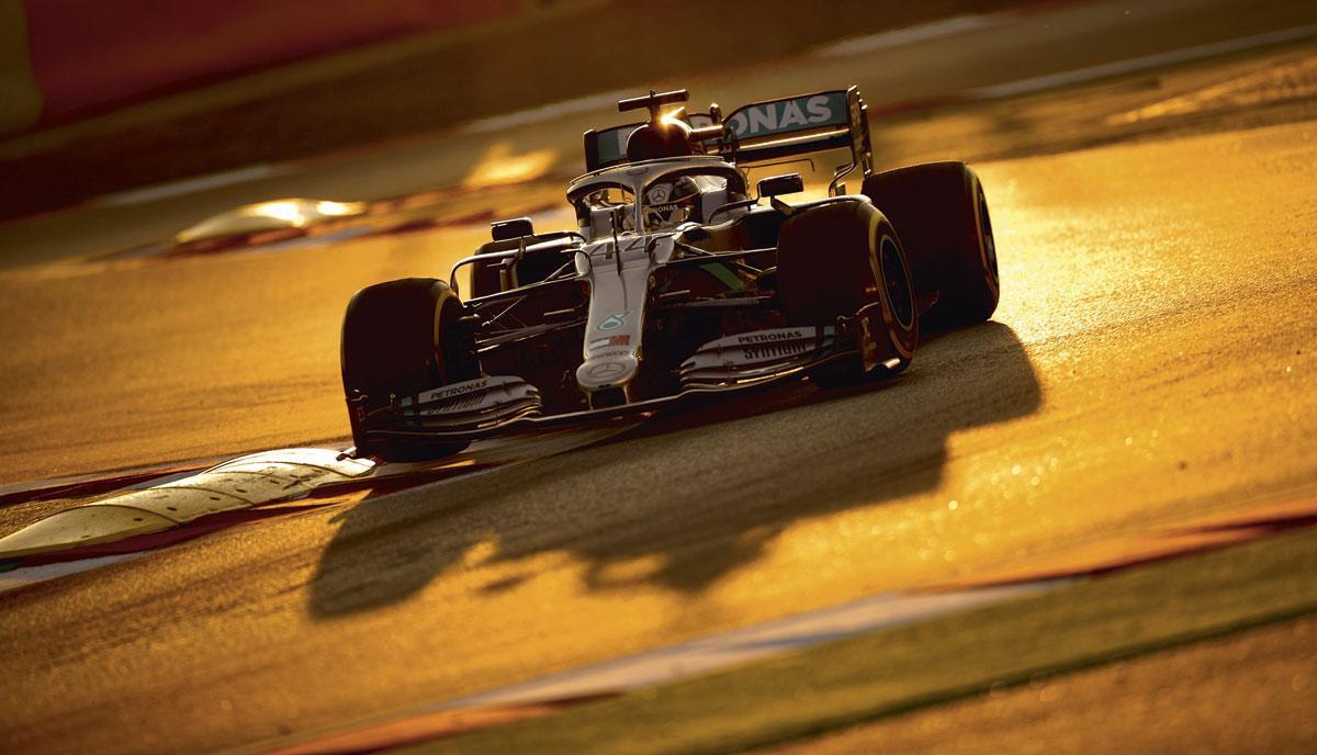 Mercedes rijdt voortaan met het INEOS-logo in de Formule 1.