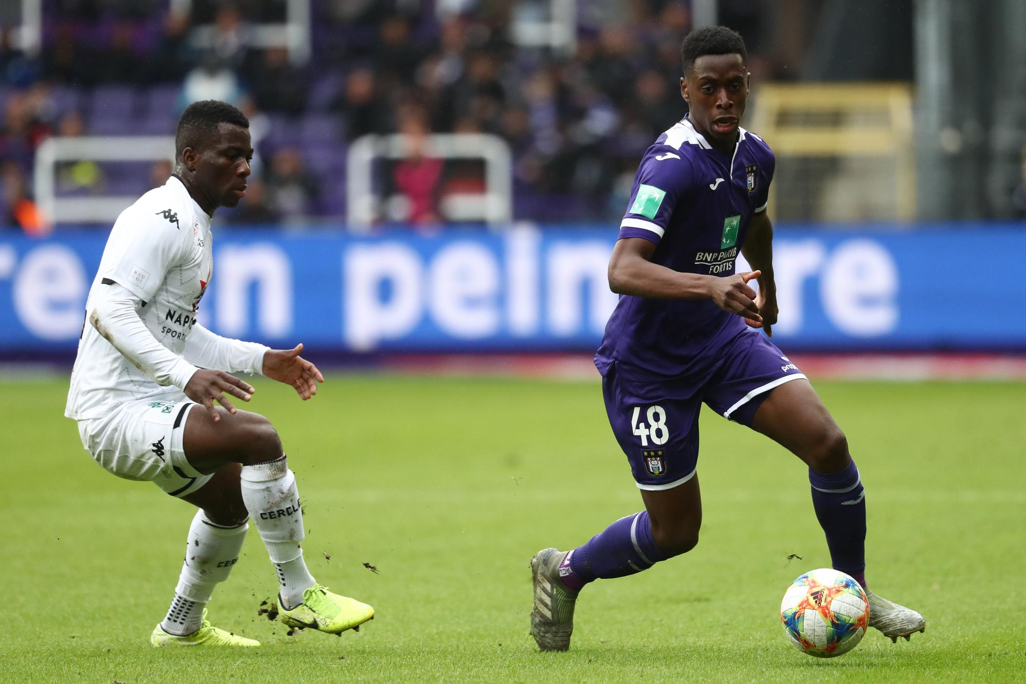 Sambi Lokonga moet voor stabiliteit zorgen op het middenveld van Anderlecht.
