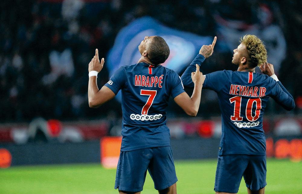 De transfers van Neymar en Kylian Mbappé naar PSG zetten kwaad bloed bij andere Europese topclubs.