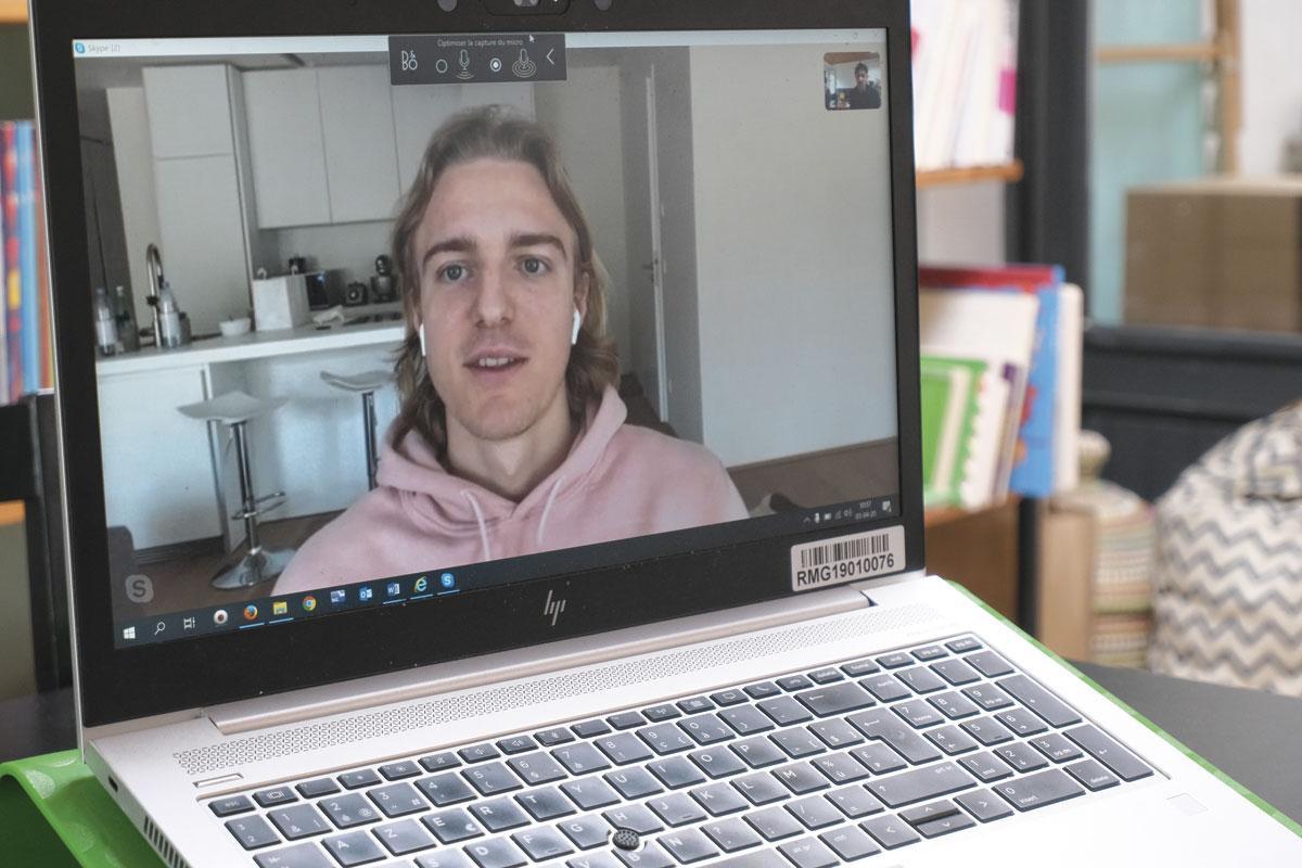 Zo verloopt een interview in coronatijden.