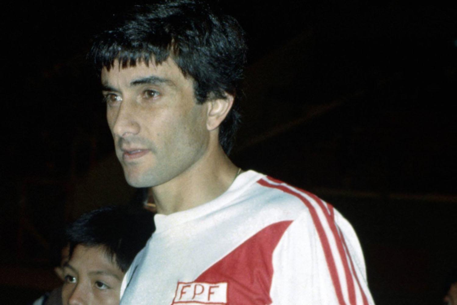 Juan Carlos Oblitas in het truitje van Peru