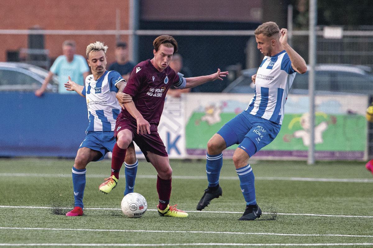 De spelers van Club NXT, op de foto Xander Blomme, demonstreerden tegen Hoek hun technisch overwicht.