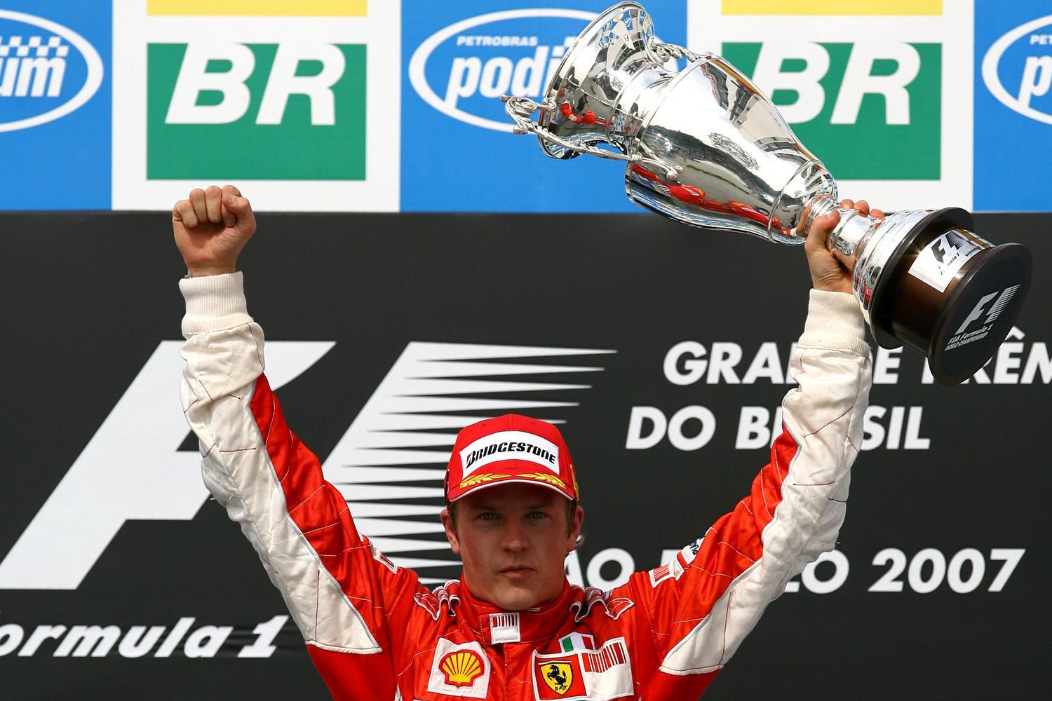 De laatste F1-rijder die aan het stuur van een Ferrari wereldkampioen werd, was Kimi Räikkönen in 2007.