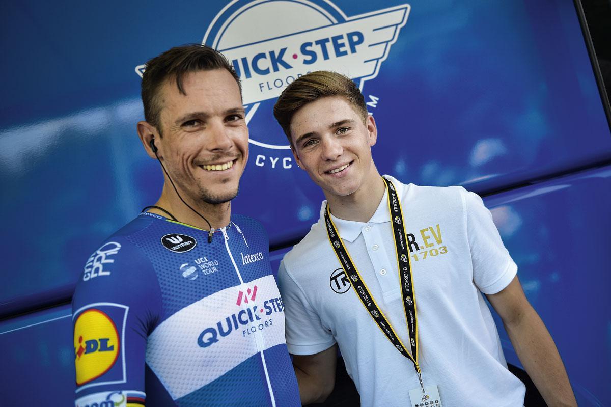 In juli 2018 ging Remco Evenepoel op bezoek in de Tour de France, als gast van Vive le Vélo. Hij ging er op de foto met zijn grote voorbeeld Philippe Gilbert.