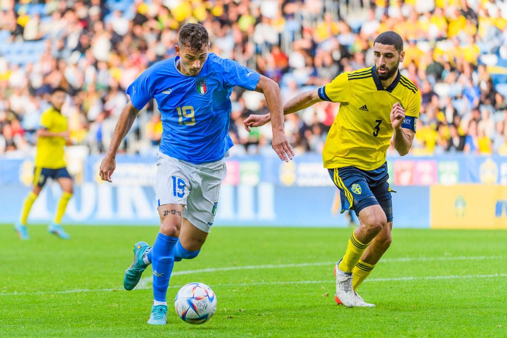 Sebastiano Esposito sous les couleurs des espoirs italiens contre la Suède.
