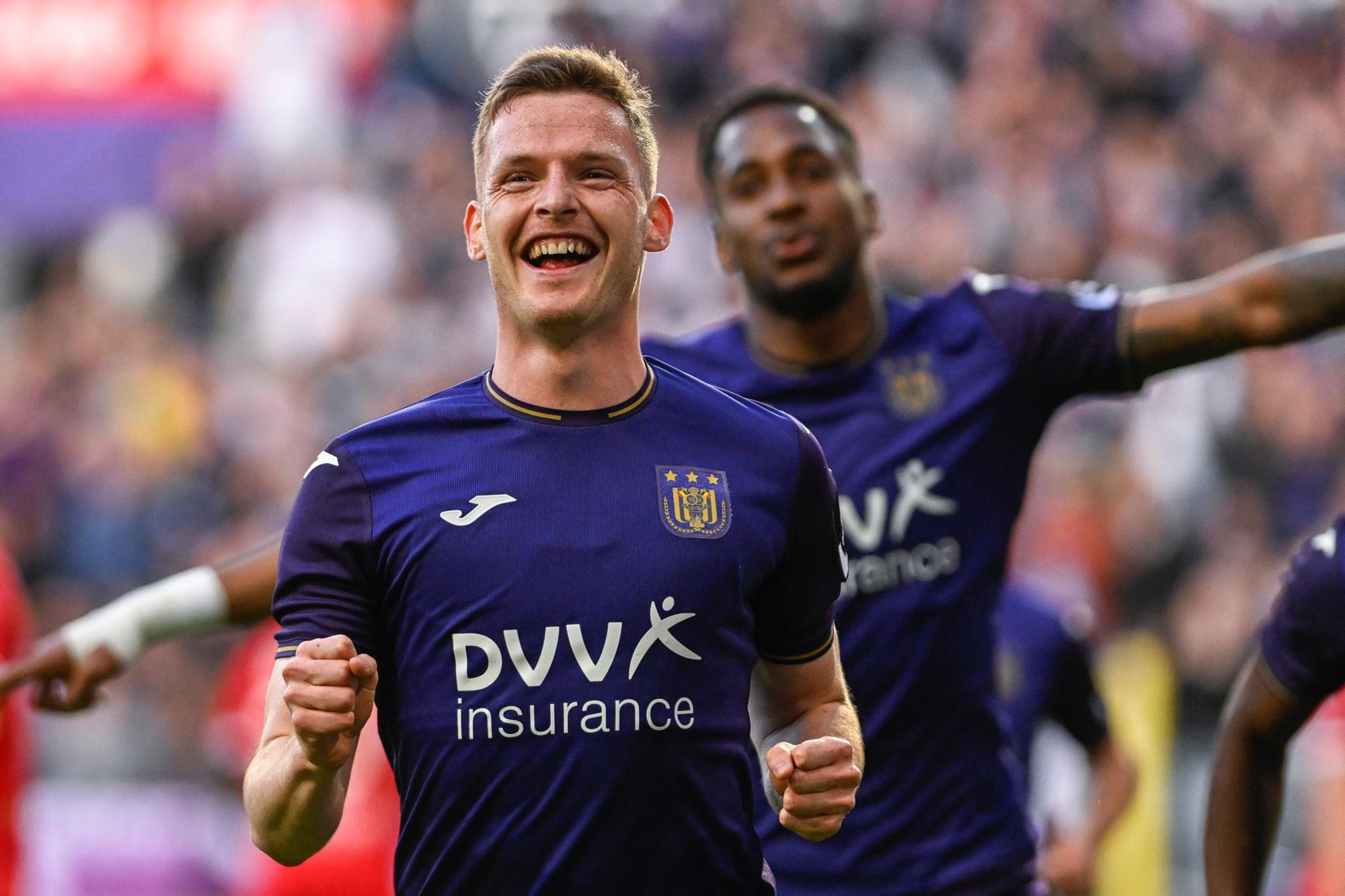 Clubnieuws: toptransfer voor Anderlecht, Club wil van Nsoki af en daar is Lamkel Zé weer