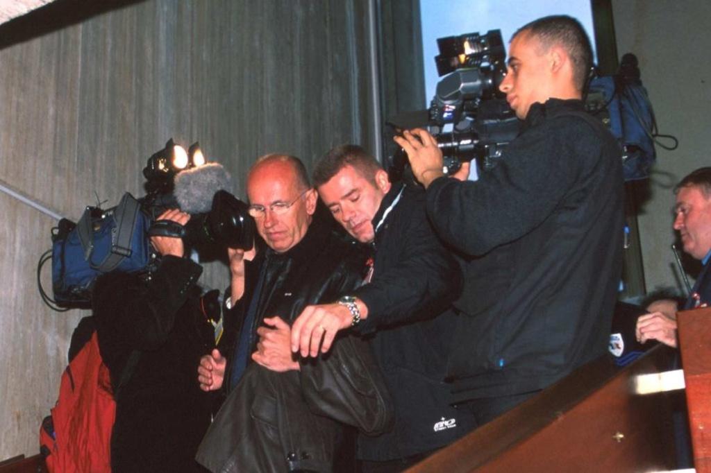 Willy Voet est arrêté en 1998 et avec lui c'est le début de l'affaire Festina qui marquera un basculement dans la perception du dopage dans le sport cycliste.