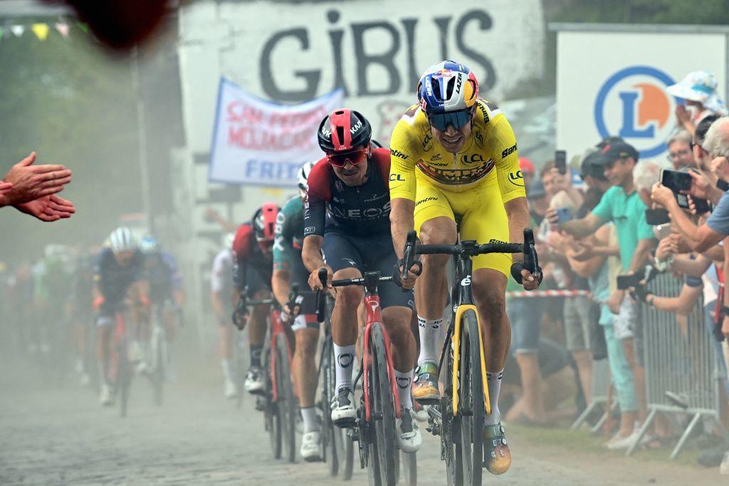 Wout Van Aert s'est battu jusqu'au bout pour empêcher Jonas Vingegaard de perdre beaucoup de temps et pour sauver son maillot jaune.