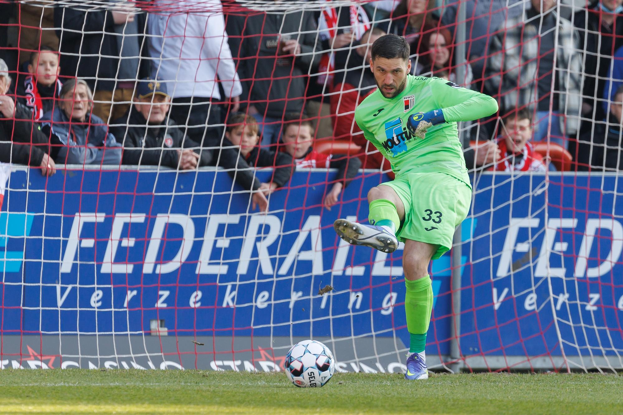 D1A : le RWDM décroche sa première victoire à domicile en s'imposant face à  Malines